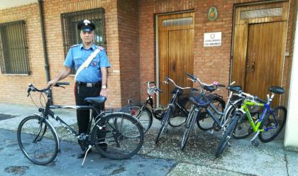 faenza-carabinieri-scovano-deposito-di-bici-rubate-nello-scantinato-di-un-59enne