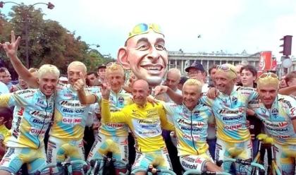 ciclismo-20-anni-senza-marco-pantani-il-ricordo-di-fabiano-fontanelli-indimenticabile-il-giro-donore-su-le-champs-lyses-a-parigi-nel-98