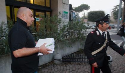 Immagine News - reati-contro-la-pubblica-amministrazione-blitz-dei-carabinieri-agli-uffici-ausl-di-largo-chartres