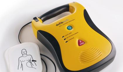 Immagine News - confcommercio-si-dota-di-un-defibrillatore
