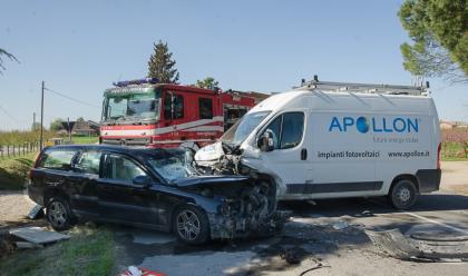 Immagine News - frontale-contro-furgone-automobilista-57enne-al-bufalini