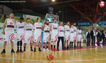Immagine News - basket-a2-play-out-lunieuro-vince-gara-4-e-festeggia-la-salvezza