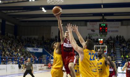 Immagine News - basket-a2-lunieuro-cede-di-schianto-contro-montegranaro
