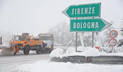 Immagine News - autostrade-anticipa-lobbligo-di-catene-e-gomme-da-neve-per-il-maltempo-in-arrivo