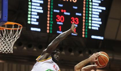 Immagine News - basket-a2-loras-viene-fuori-alla-distanza-e-batte-anche-montegranaro