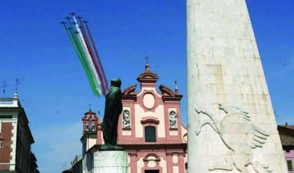 Immagine News - lugo-marted-19-le-frecce-tricolori-per-i-100-anni-della-morte-di-baracca