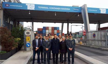 porto-transito-merci-pi-controllato-collaborazione-fra-finanza-dogane-e-tcr