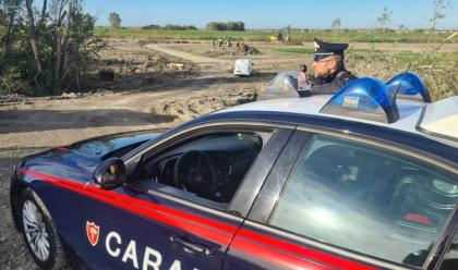 Immagine News - conselice-furto-di-gasolio-nei-mezzi-utilizzati-per-il-rifacimento-degli-argini-denunciati-dai-carabinieri.