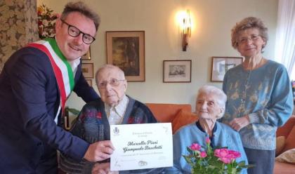 Immagine News - faenza-per-giampalo-baschetti-e-marcella-piani-70-anni-di-matrimonio-entrambe-hanno-103-anni