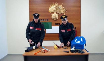Immagine News - faenza-carabinieri-ritrovano-il-furgone-rubato-qualche-notte-fa-alla-societ-atletica-85
