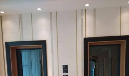 Immagine News - rimini-turista-19enne-palpeggiata-in-ascensore-dal-gestore-dellhotel