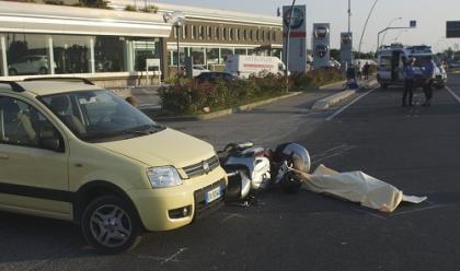 Immagine News - ravenna--schianto-contro-un-auto-in-scooter-muore-un-27enne